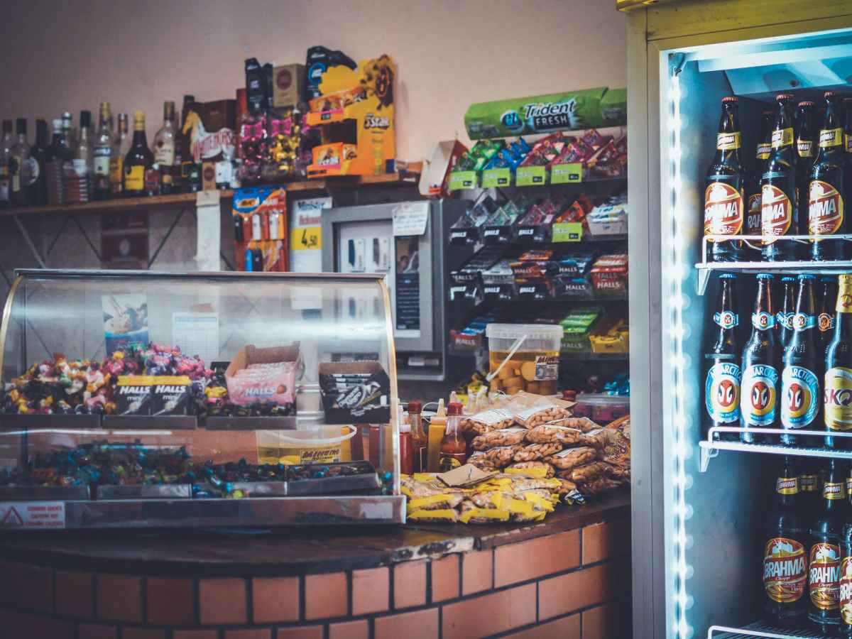 How to Maintain the Display Fridge&nbsp;Cold?
